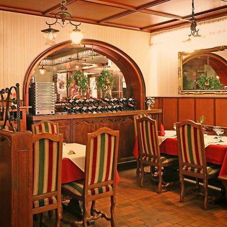 Logis Hotel Restaurant Hostellerie De L'Etoile Wasselonne Exterior photo