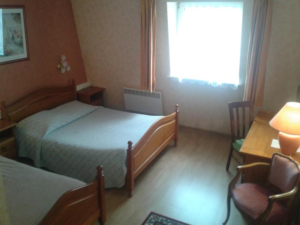 Logis Hotel Restaurant Hostellerie De L'Etoile Wasselonne Room photo