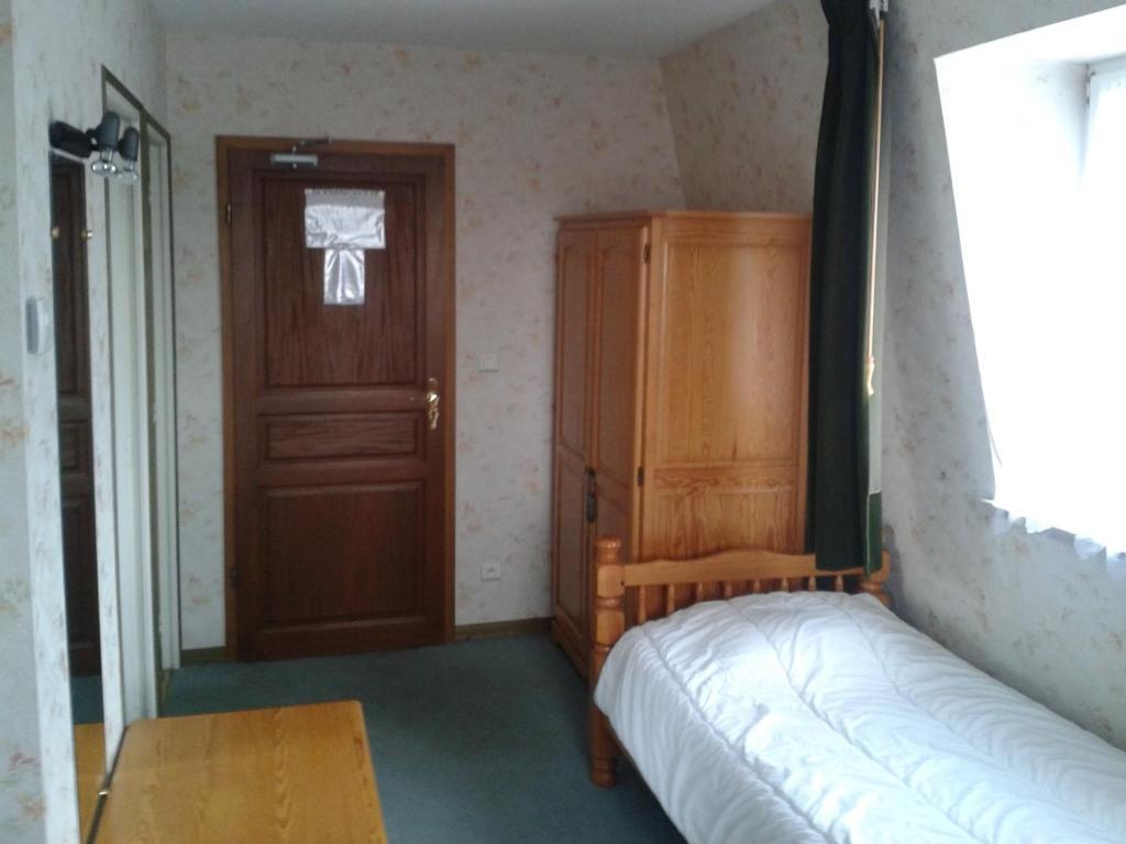 Logis Hotel Restaurant Hostellerie De L'Etoile Wasselonne Room photo